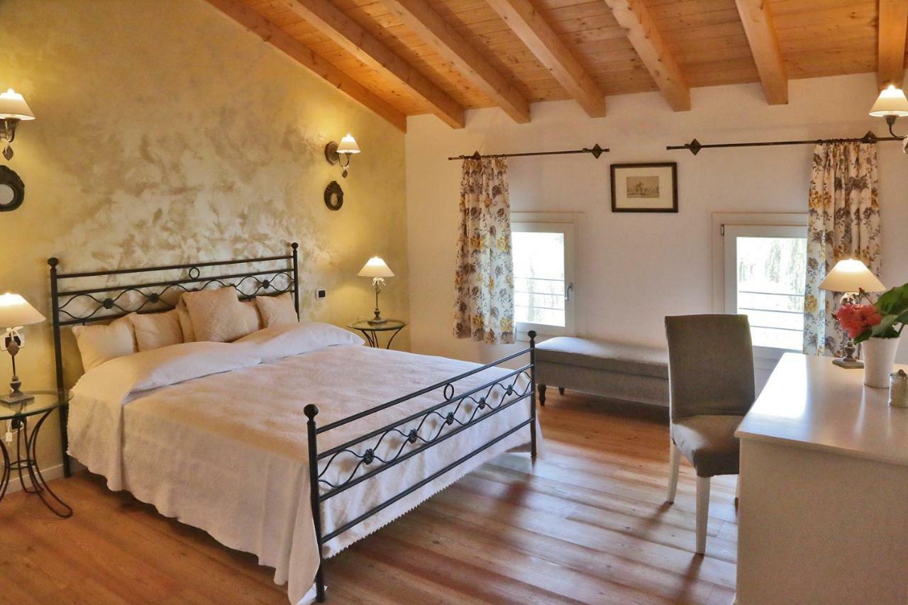 La Fonte Bed & Breakfast Fontanafredda Exterior foto